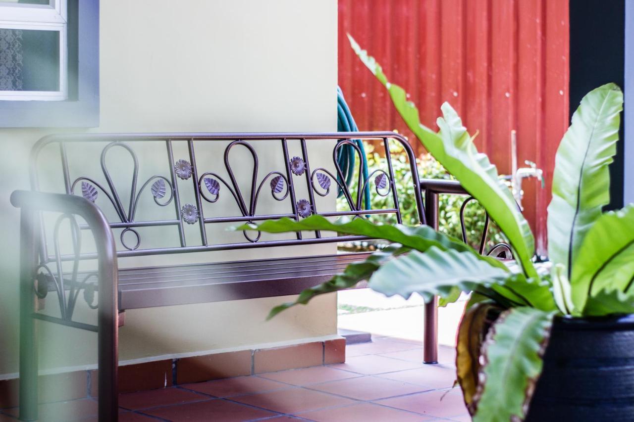 Explore 5Br Gardenhouse Retreats Баттерворт Екстер'єр фото